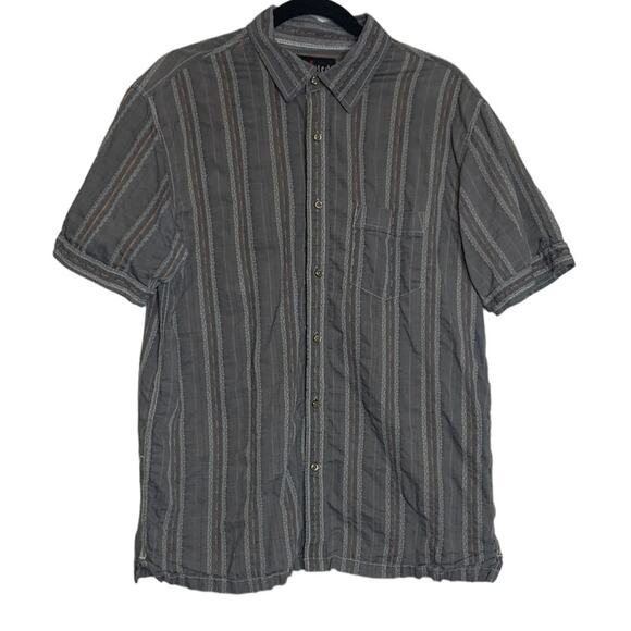 Detailed men gray pin stripes buttoned short sleeves shirt size Large - Picture 8 of 8